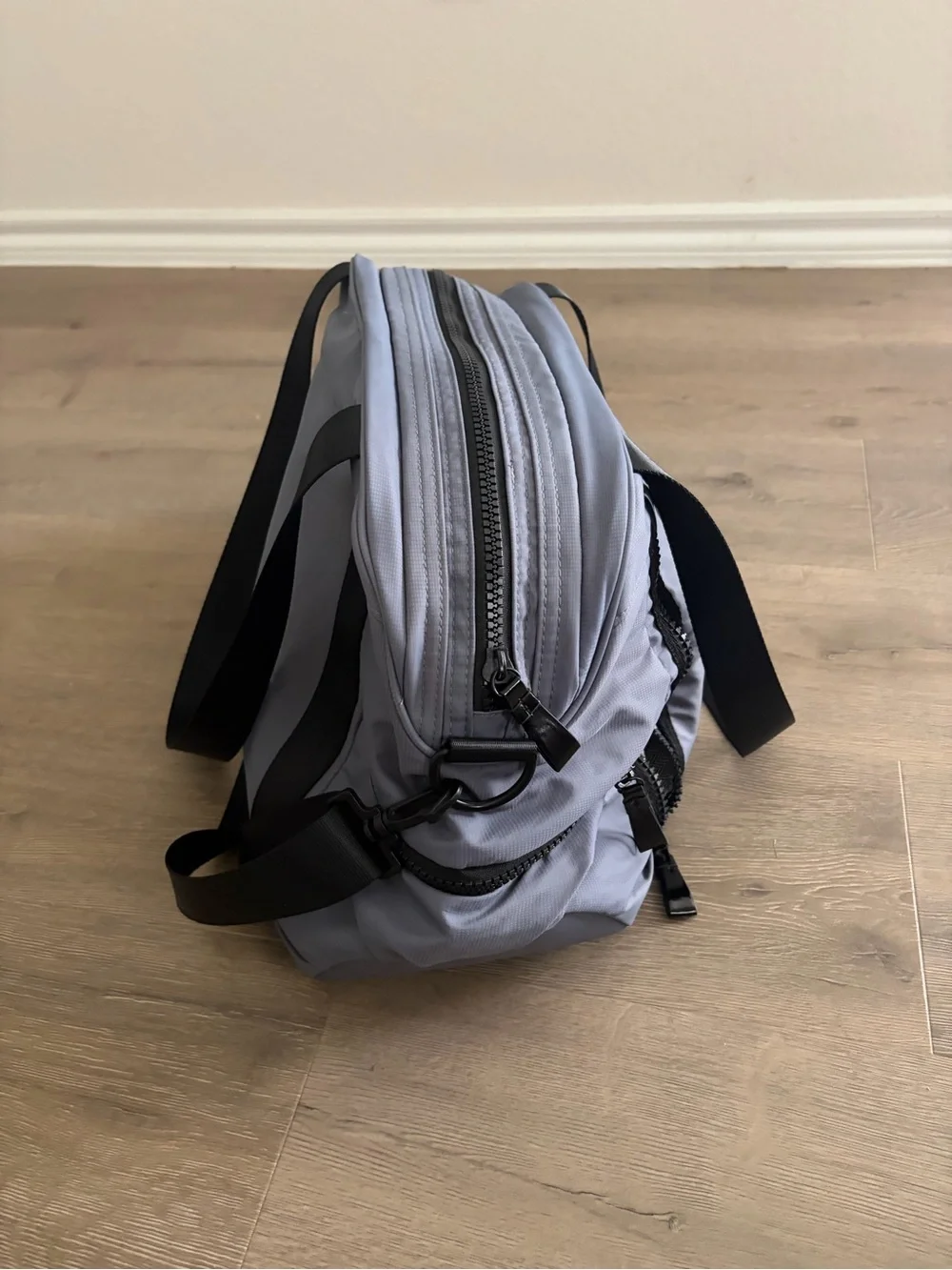 Gray Men’s Duffel Bag - Reliable Travel Weekender